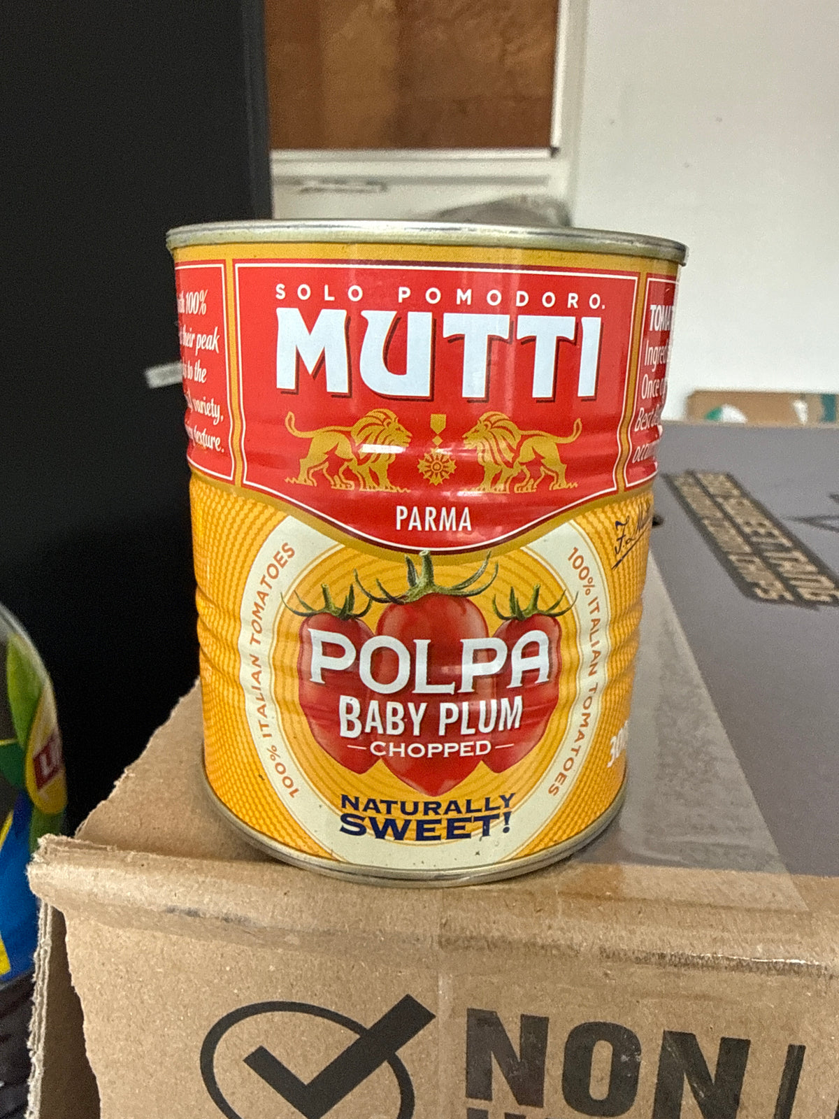 Mutti Polpa Baby Plum Chopped