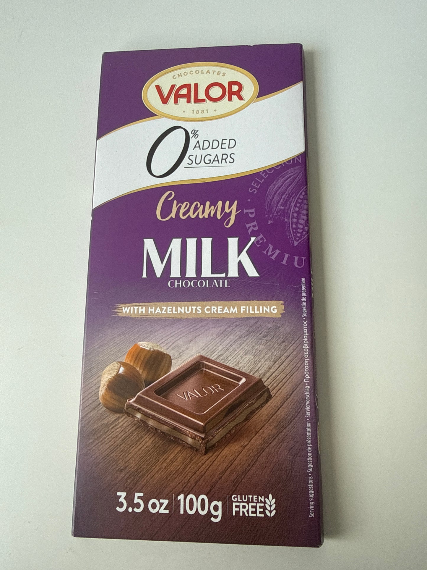 Valor - Creamy Milk With Hazelnut Filling