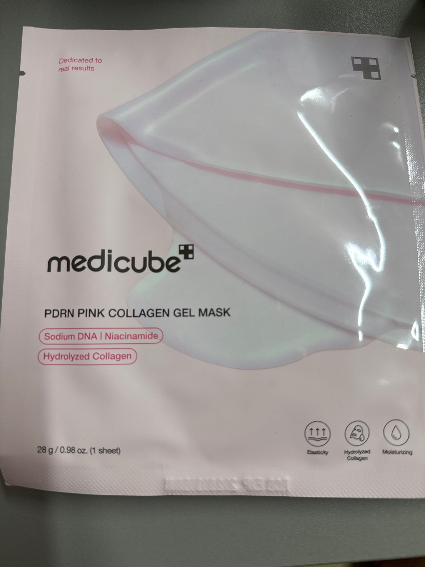 Medicube pink collagen gel facemask