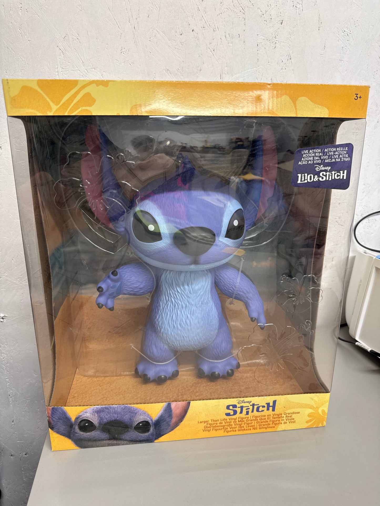 Disney Store - Larger Than Life Vinyl Figure