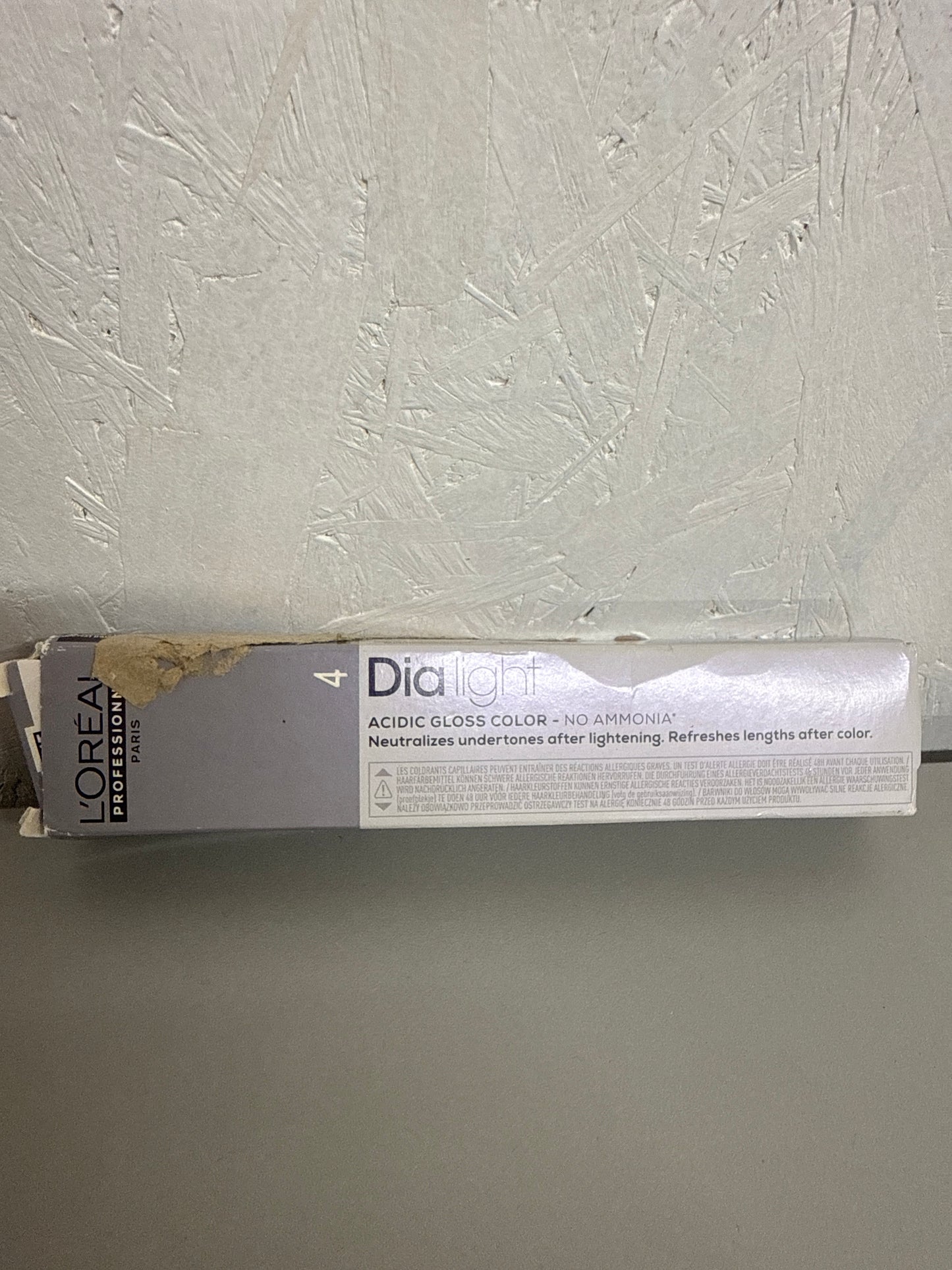 L’Oréal - Dia Light Acid Gloss Color - Shade: 4