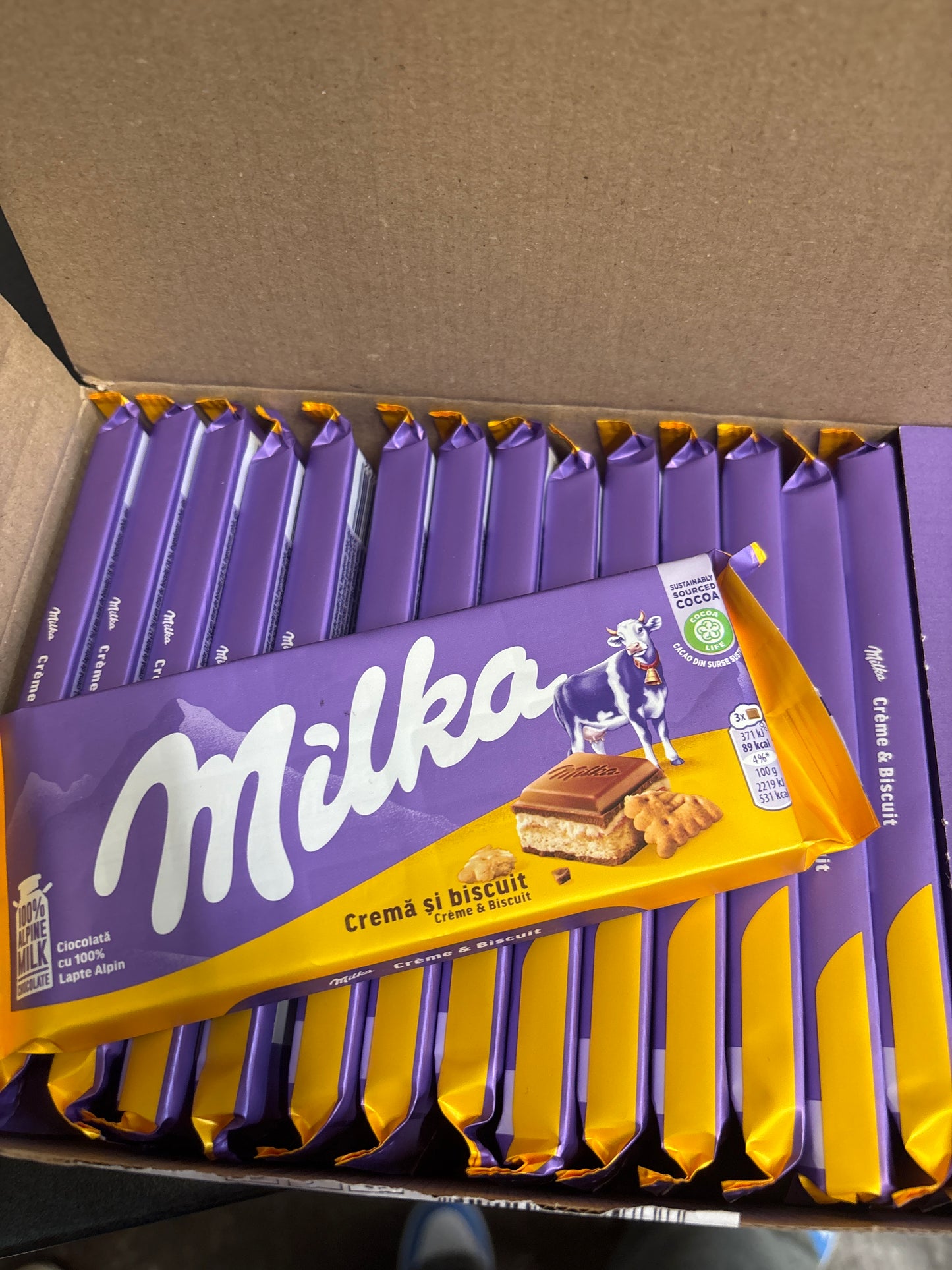 Milka Cream & Biscuit