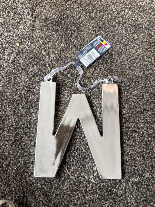George Home Letter ‘W’ Hanging Bauble *Product does have imperfections*
