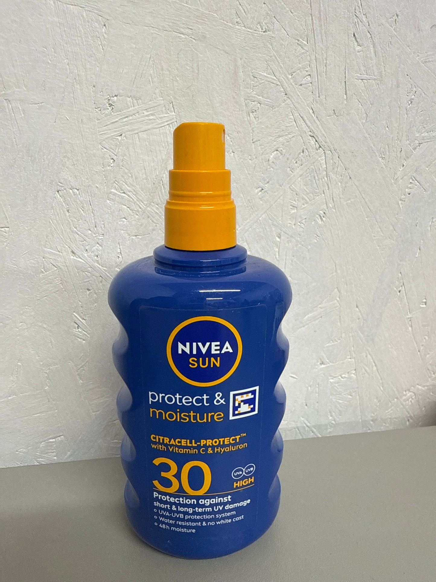 NIVEA SUN Protect & Moisture Sun Spray SPF 30 200ml *No lid*