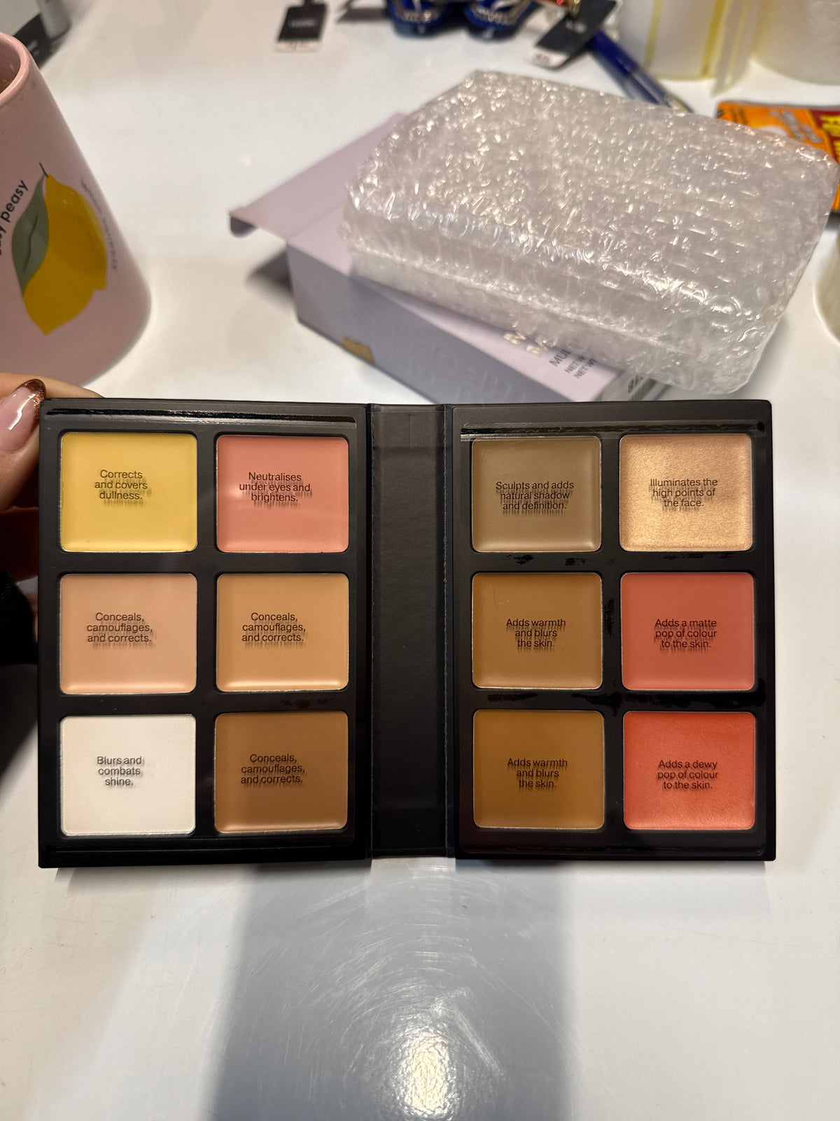 Beauty Bay - Mini Make Face Multi-Use Complexion Palette