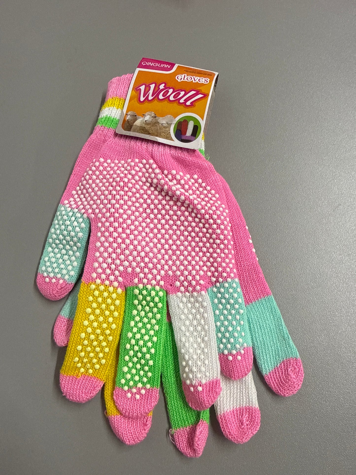 Light pink kids gloves
