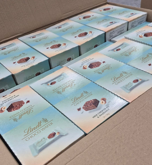 Lindt Choco Wafer Milk Chocolate & Hazelnut -30g Case of 20 Best Before 31-08-25