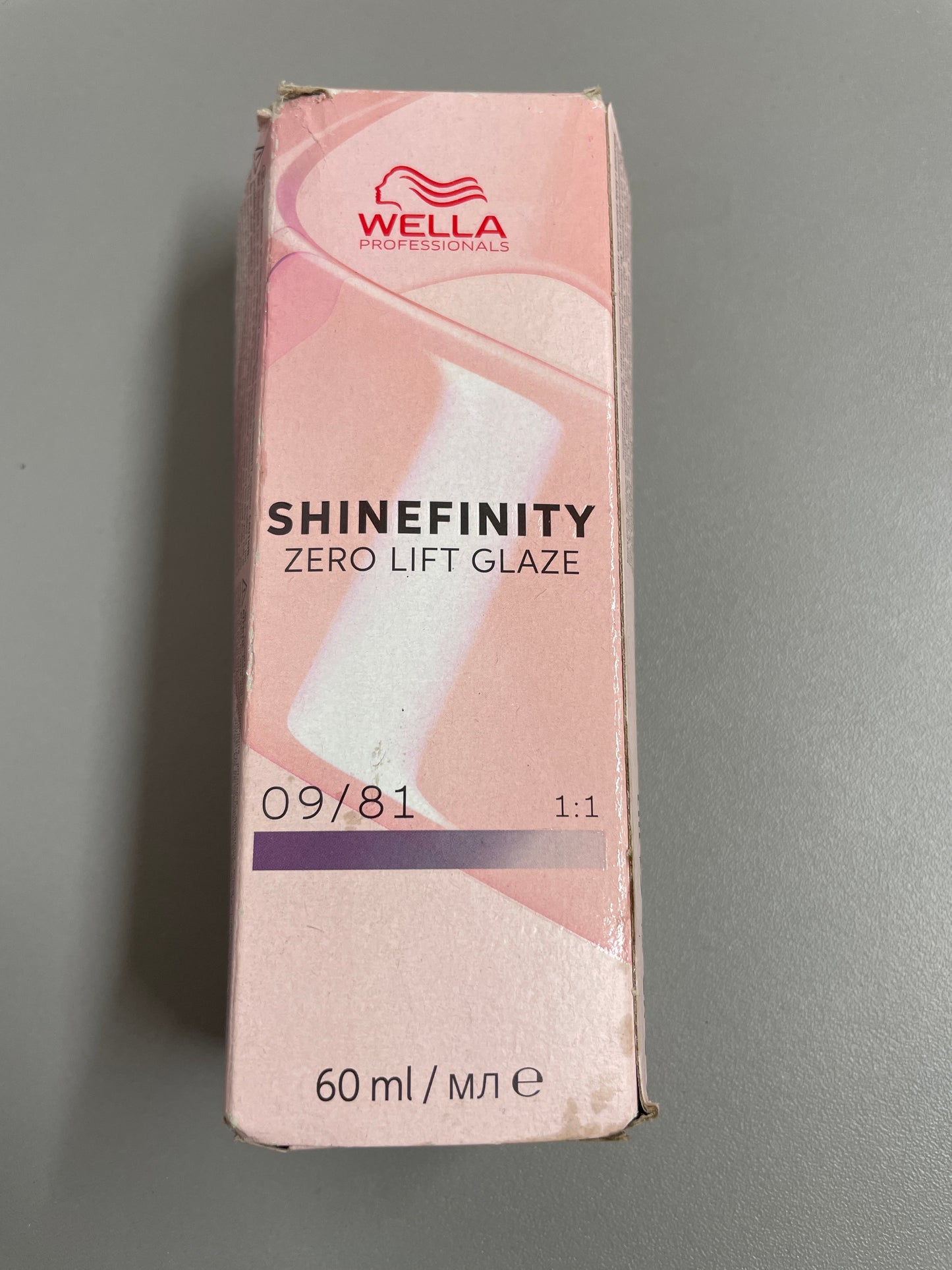 Wella - Shinefinity 09/81 Very light blonde pearl ash