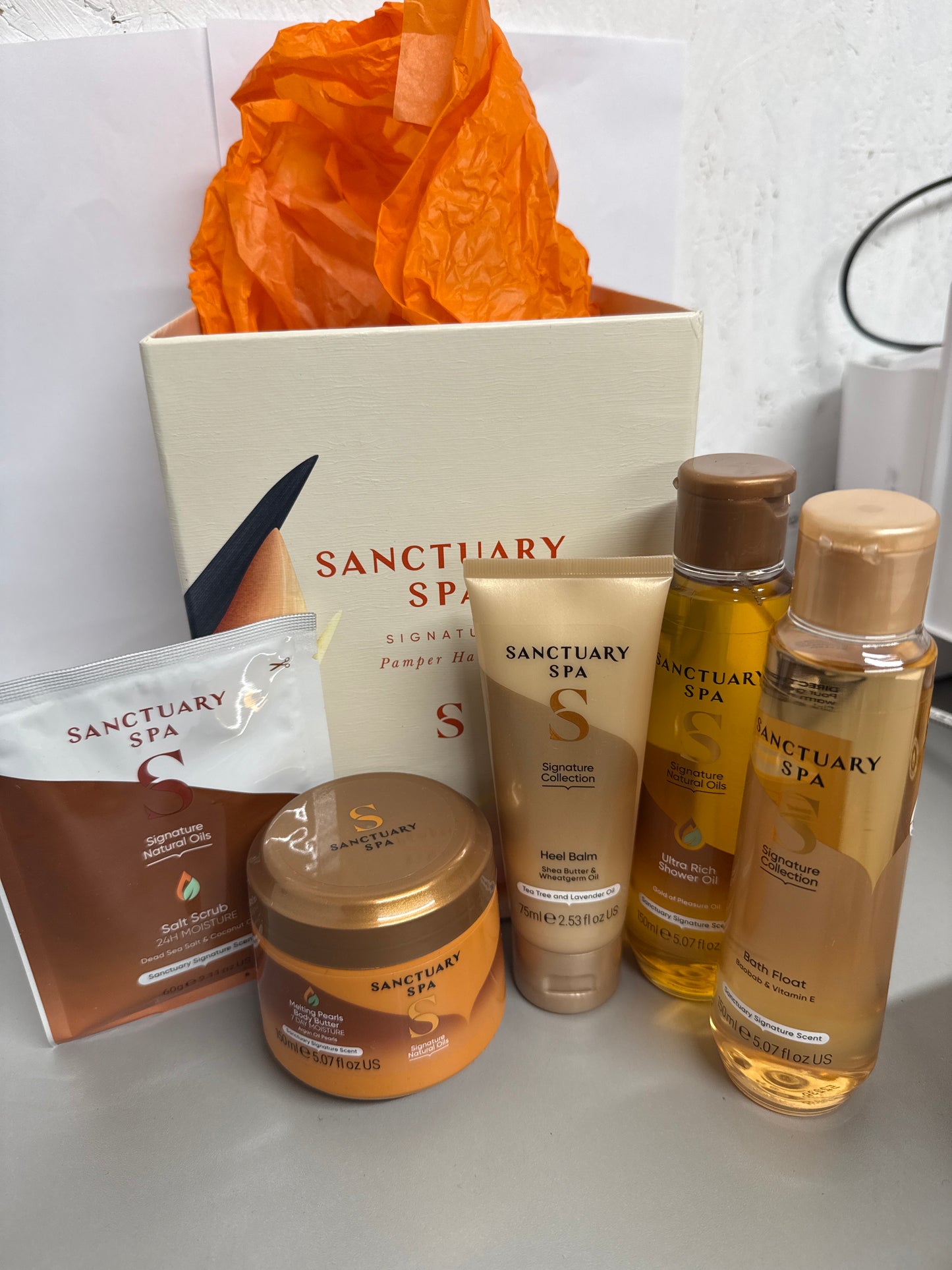SANCTUARY SPA Five Piece Signature Pamper Hamper Gift Set