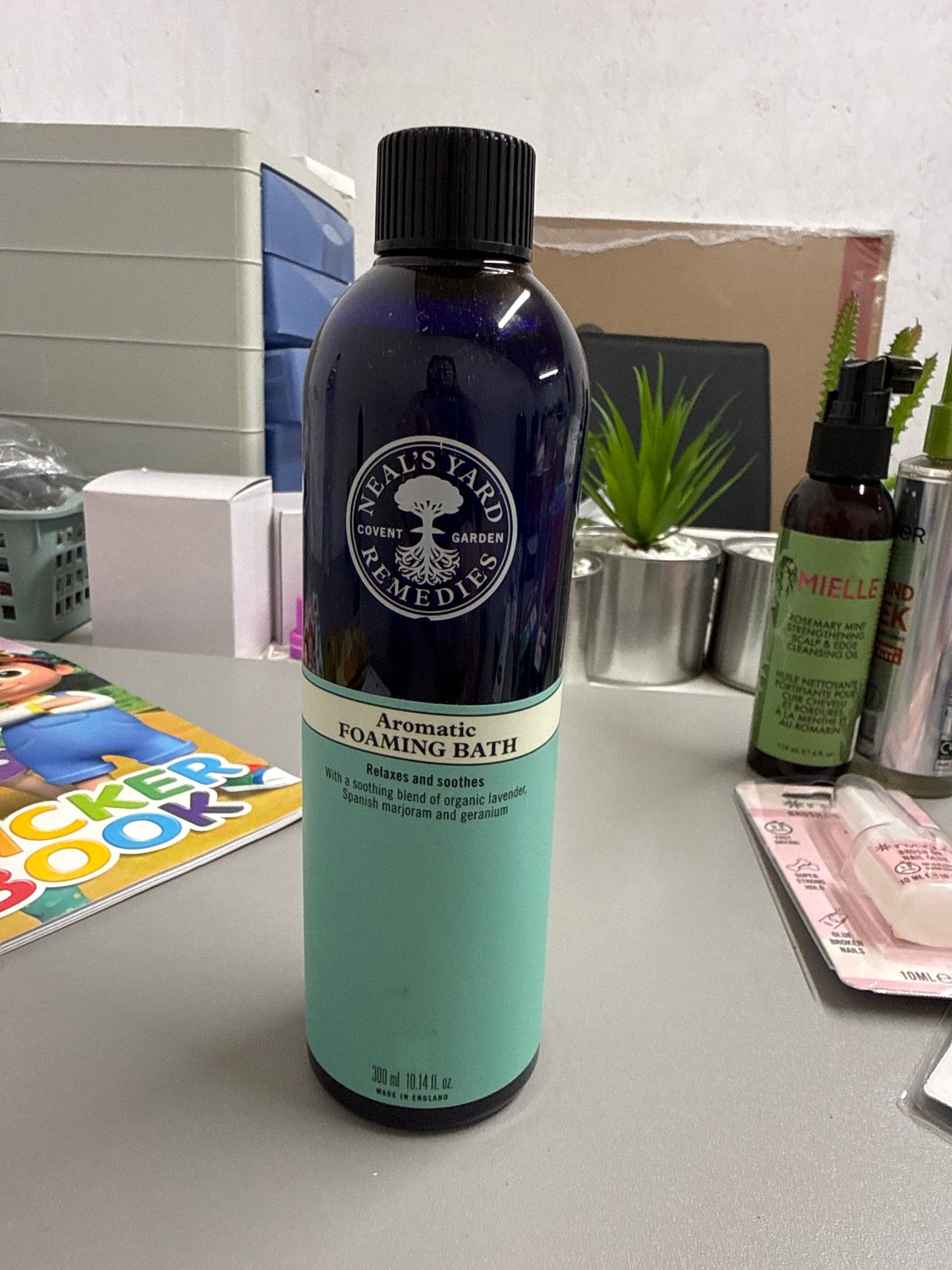 Neal’s yard aromatic foaming bath 300ml