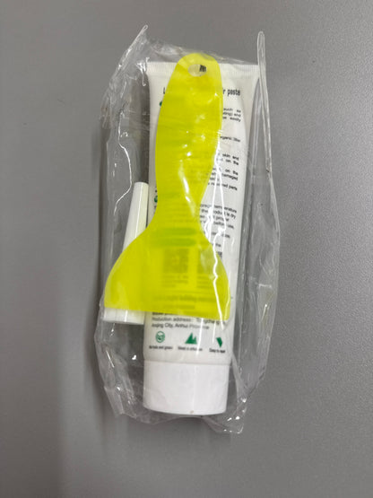 Wall Mending Agent - Squeeze & Scrape