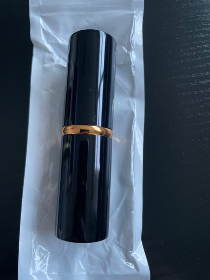 Small pop up makeup brush
