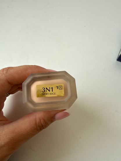 Estée Lauder Double Wear Foundation 30ml - Shade 3N1 Ivory Beige *No Box*