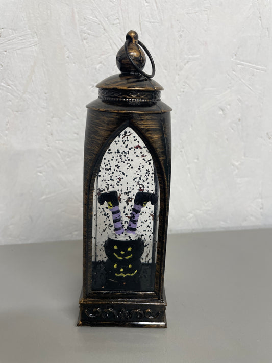 Mini Halloween Lantern *Requires batteries*