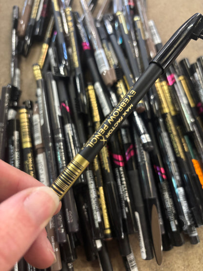 82 x Eyeliners & Brow Pencils