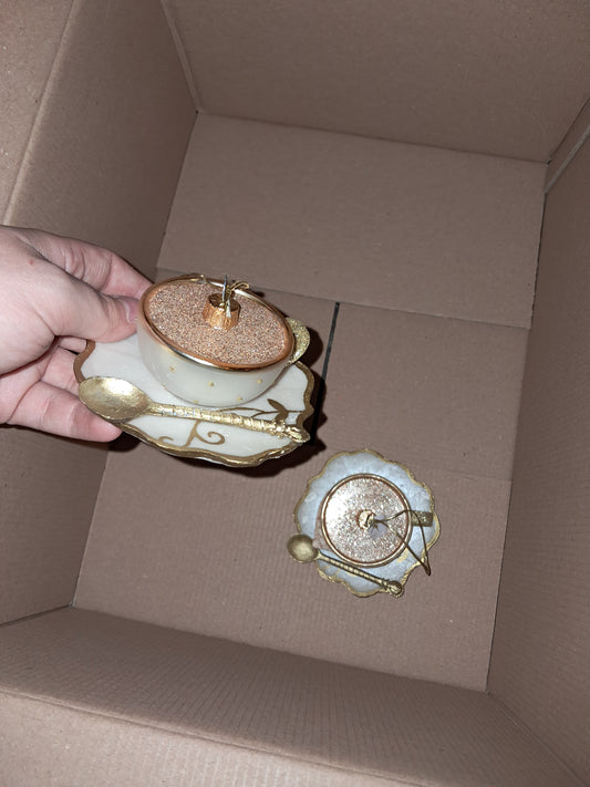 Tea cup set hanging ornament COLLECTION ONLY!