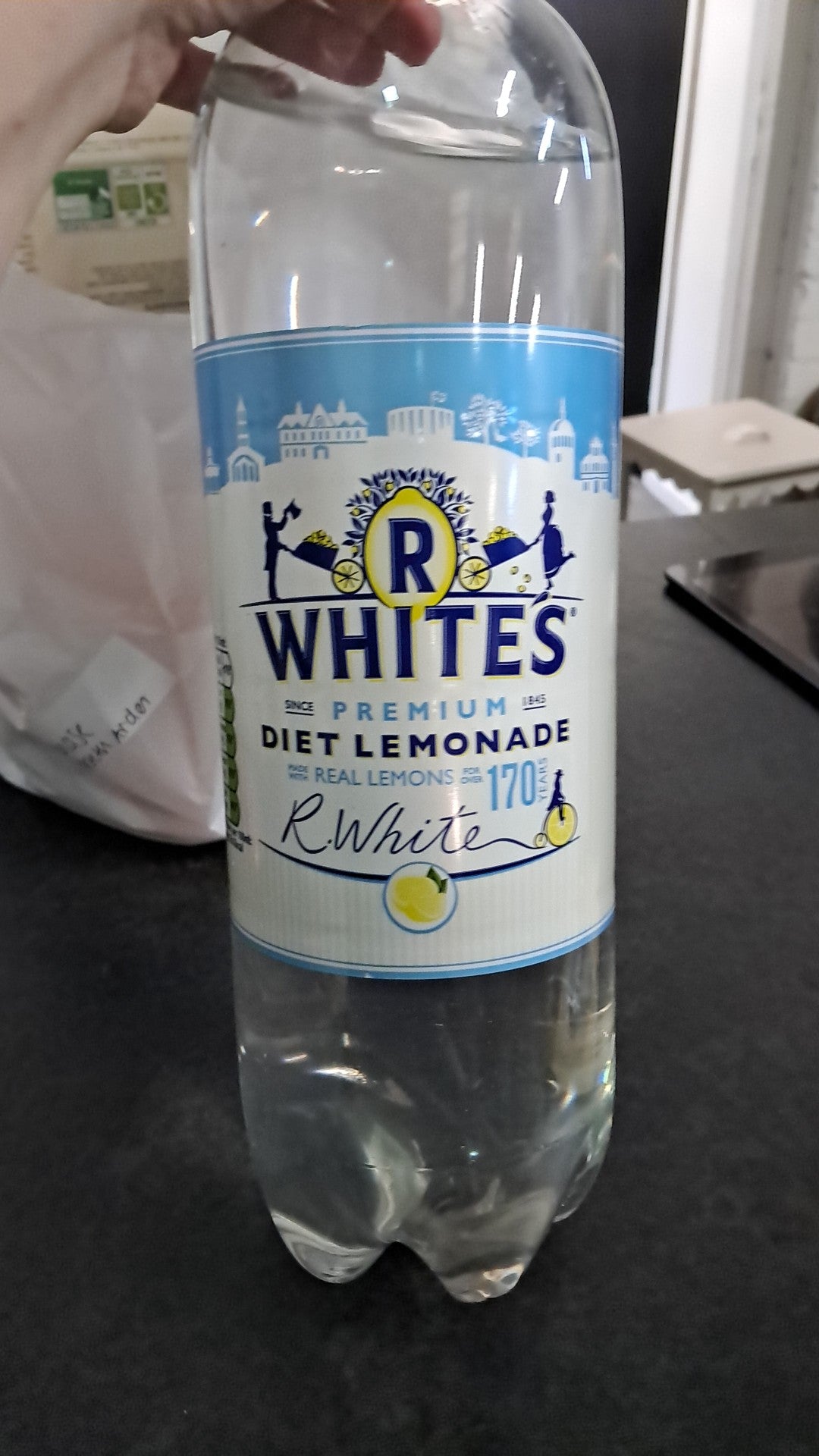 R whites diet lemonade 2L  april 2027