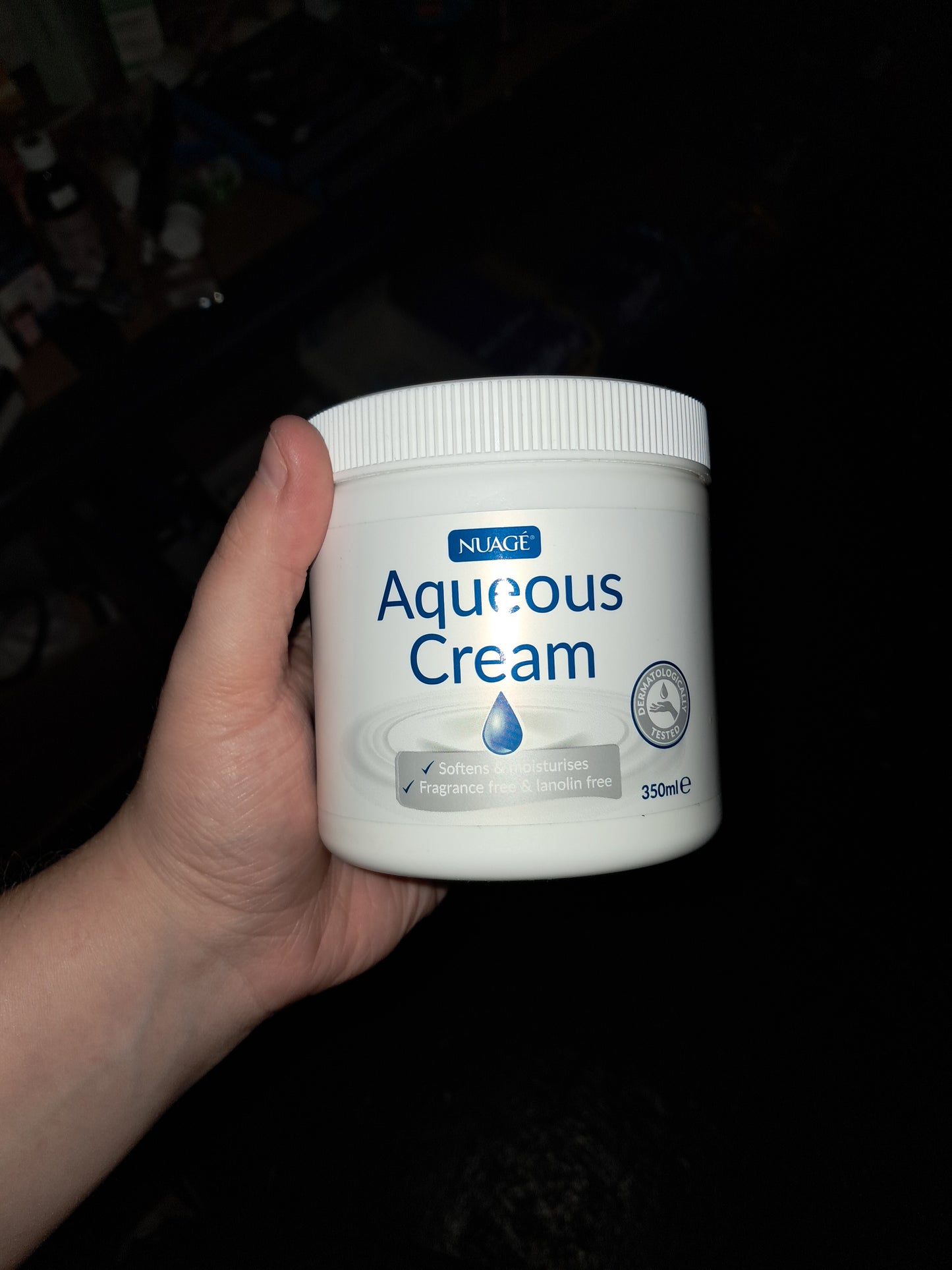 Aqueous cream