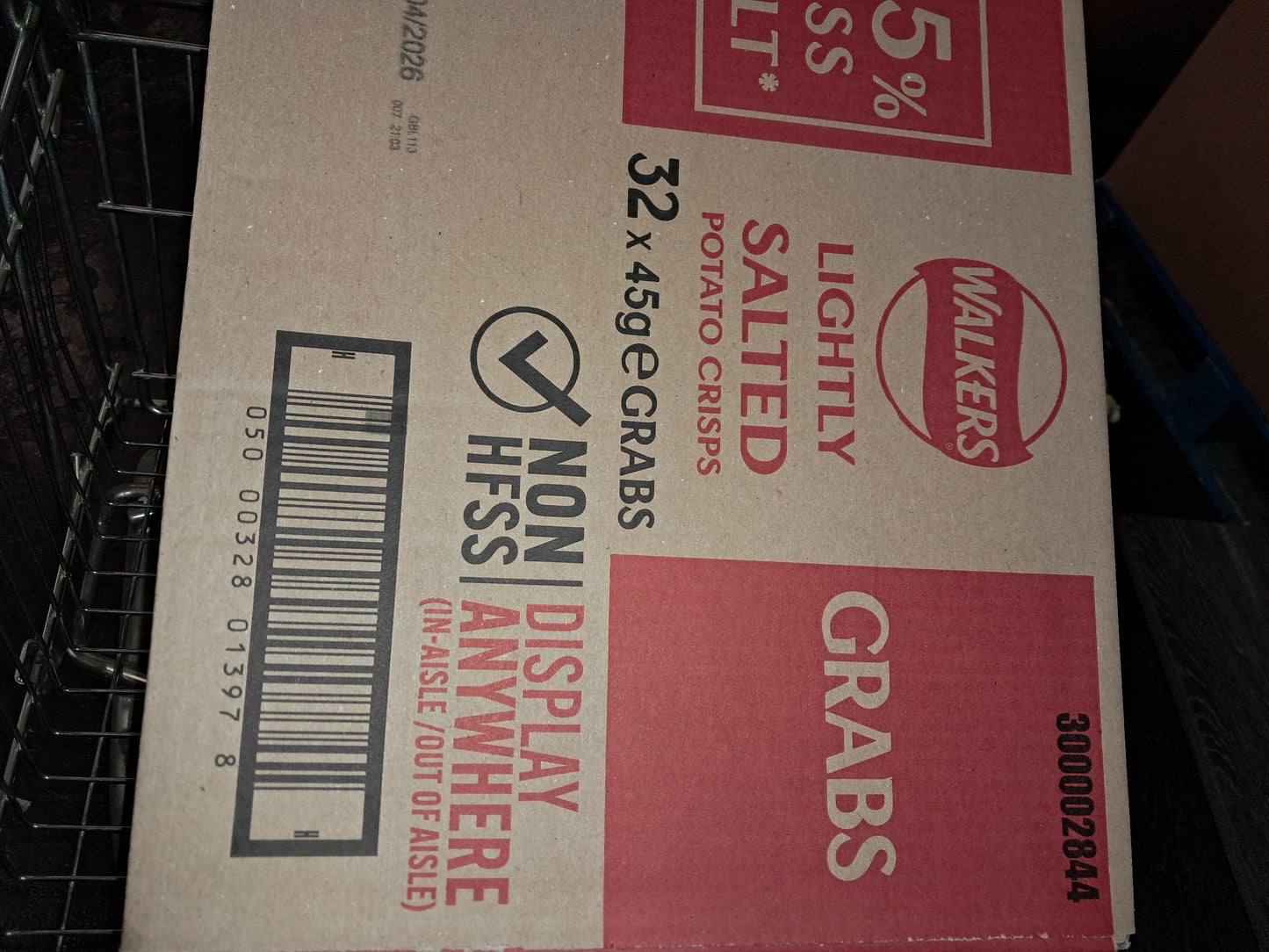 Walkers lightly salted potato crisp box 32 x 45g