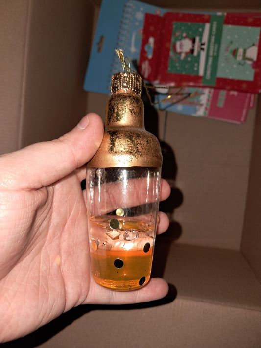 1 x cocktail shaker hanging ornament GLASS COLLECTION ONLY!