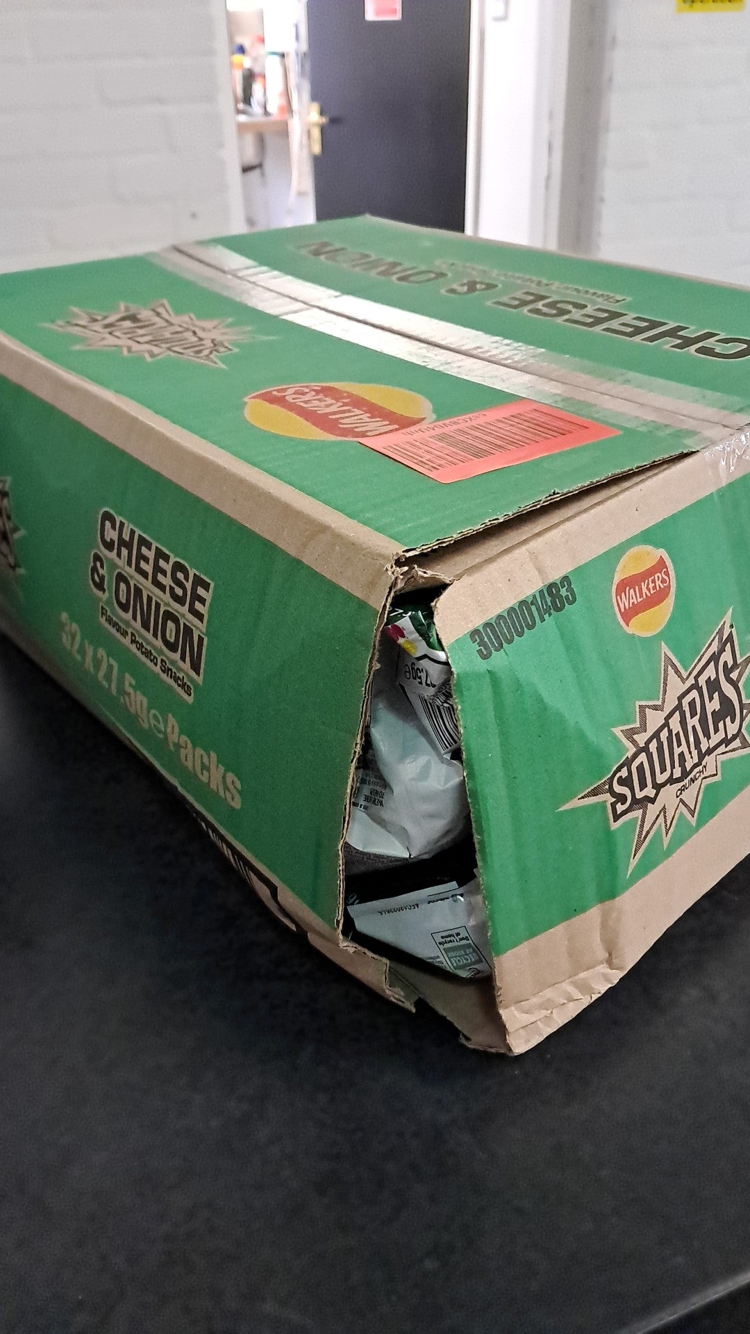 Walkers cheese and onion squares 32x 27.5g packs
