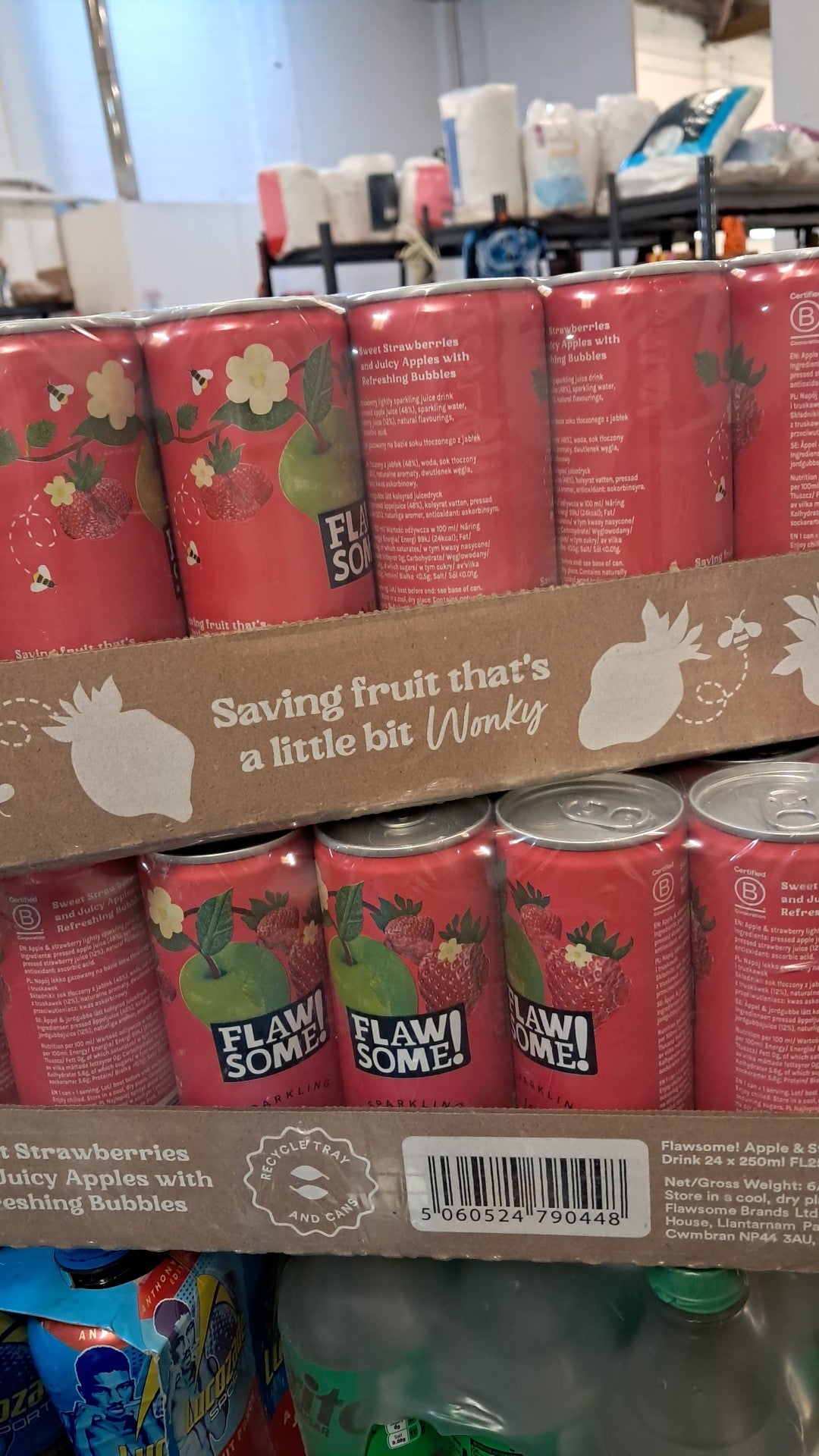 Flawsome wonky apple and strawberry cans 24 pack